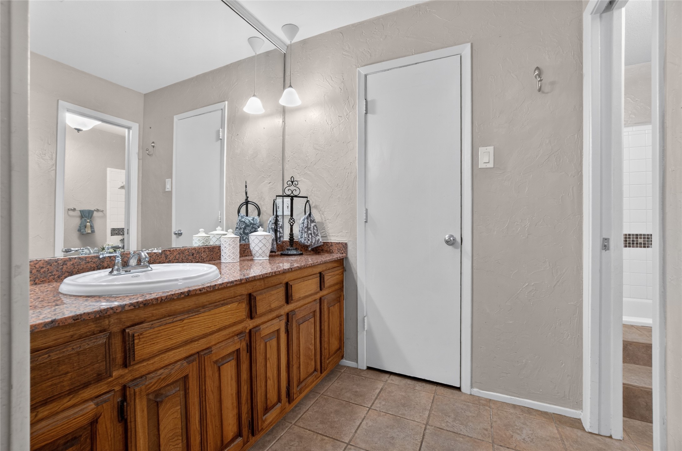 3136 Pin Oak Court Farmers Branch TX 75234