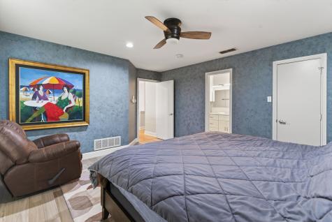 6353 Southpoint Drive Dallas TX 75248