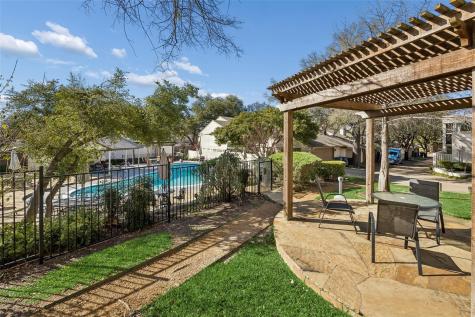 6353 Southpoint Drive Dallas TX 75248