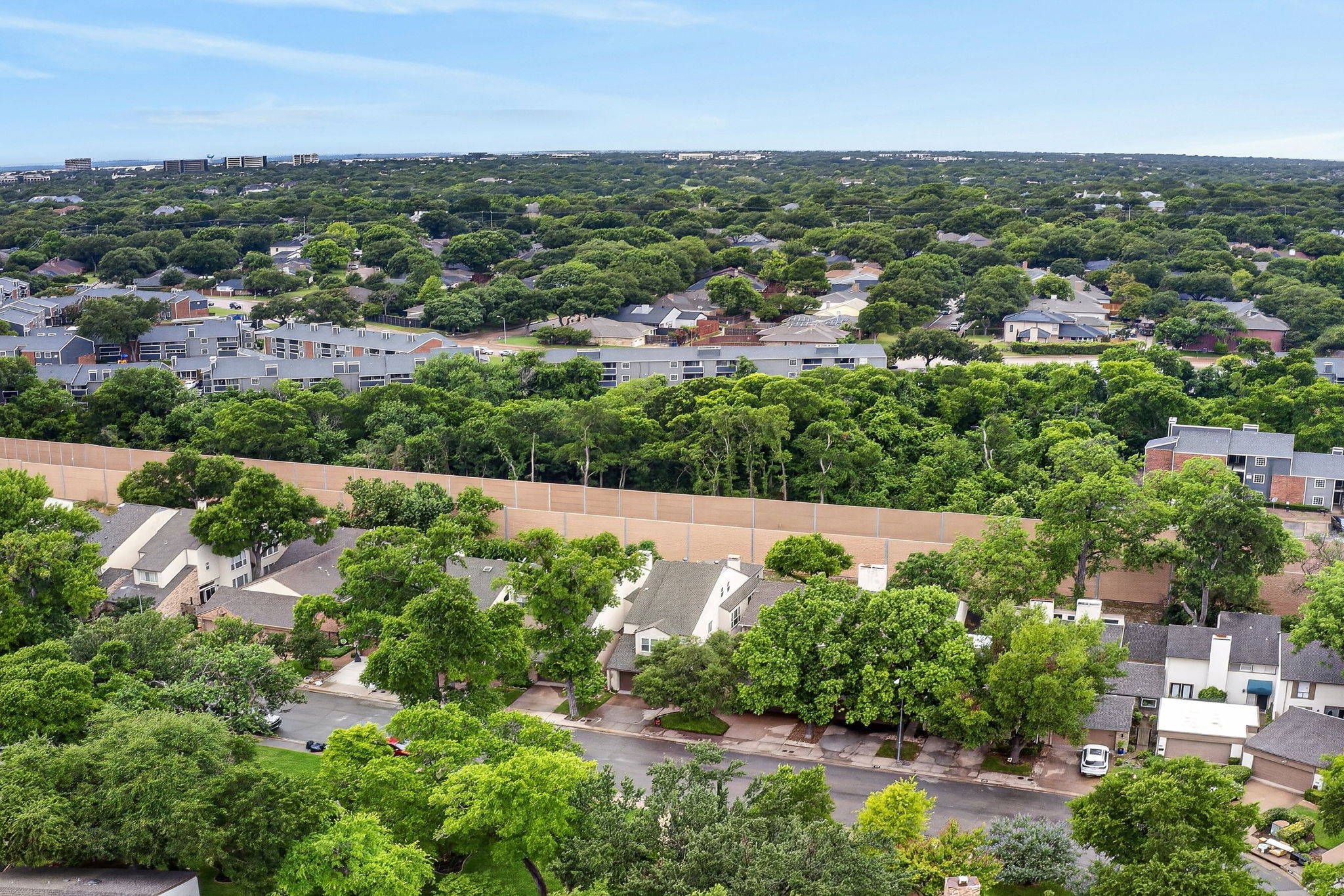 6353 Southpoint Drive Dallas TX 75248
