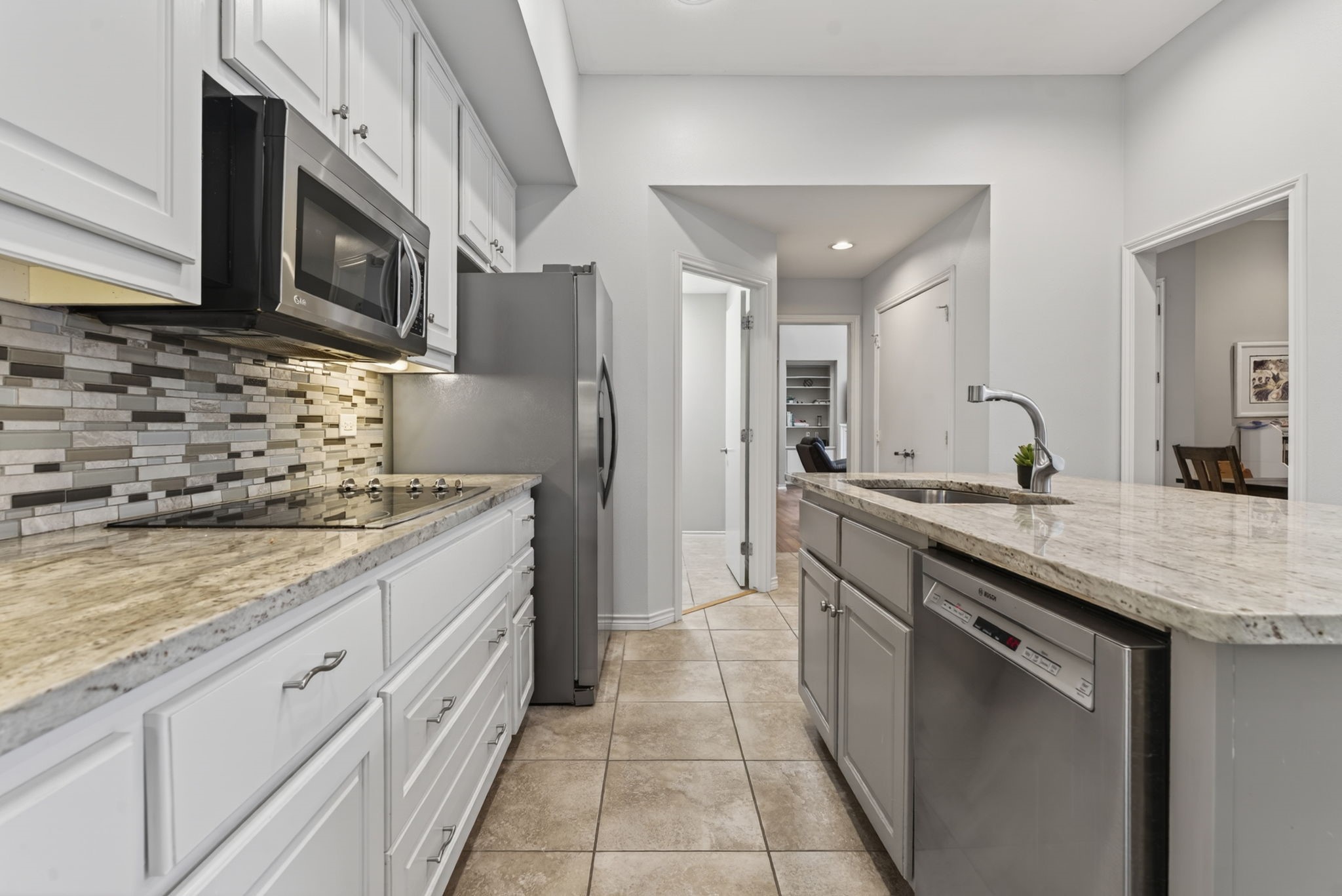 6353 Southpoint Drive Dallas TX 75248