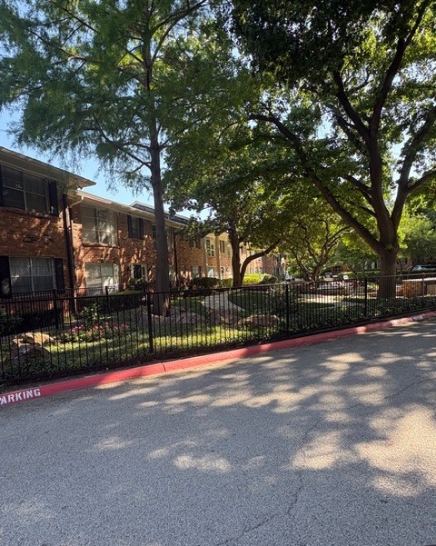 3016 Mahanna Springs Drive Dallas TX 75235