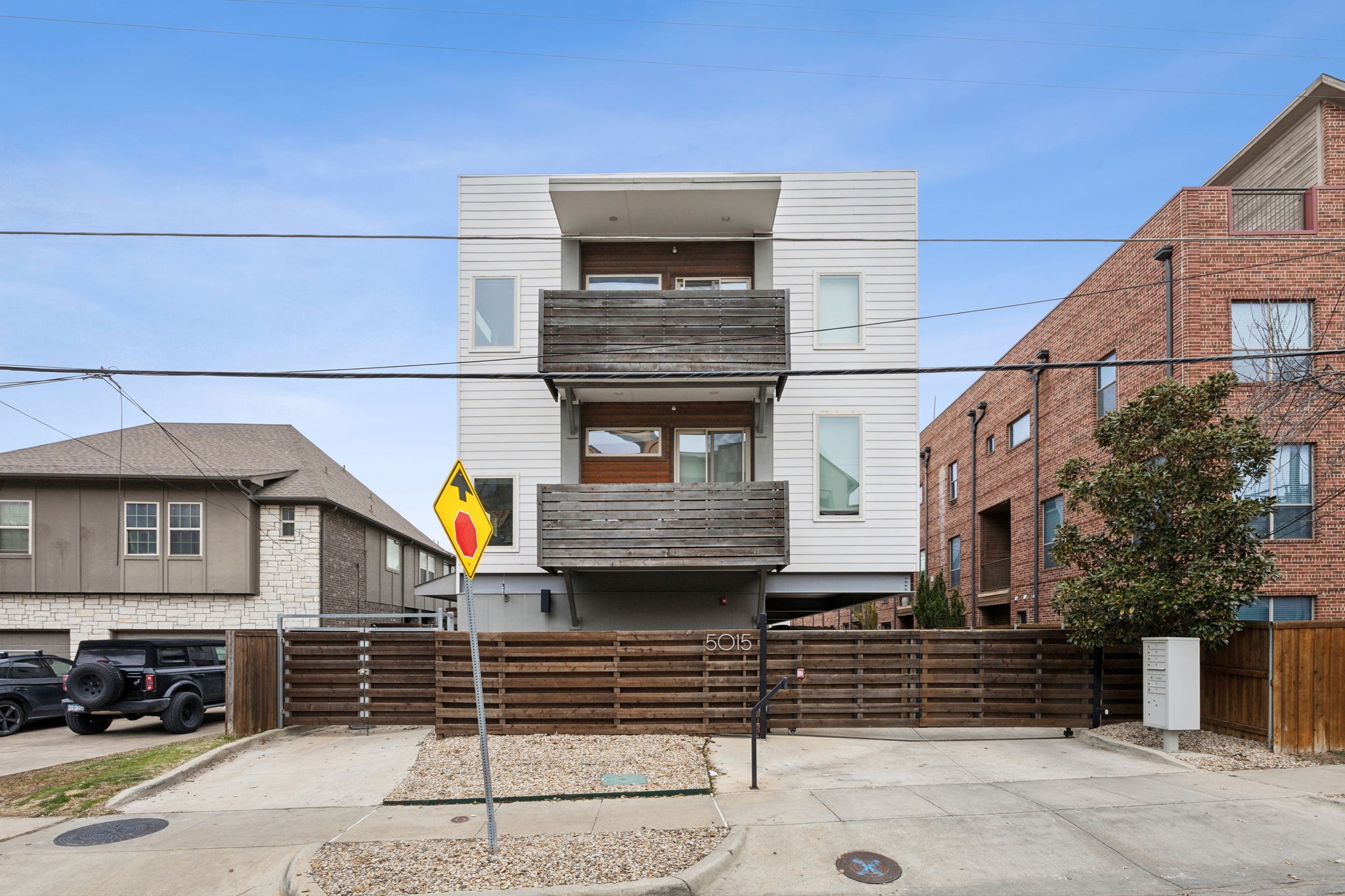 5015 Manett Street Dallas TX 75206