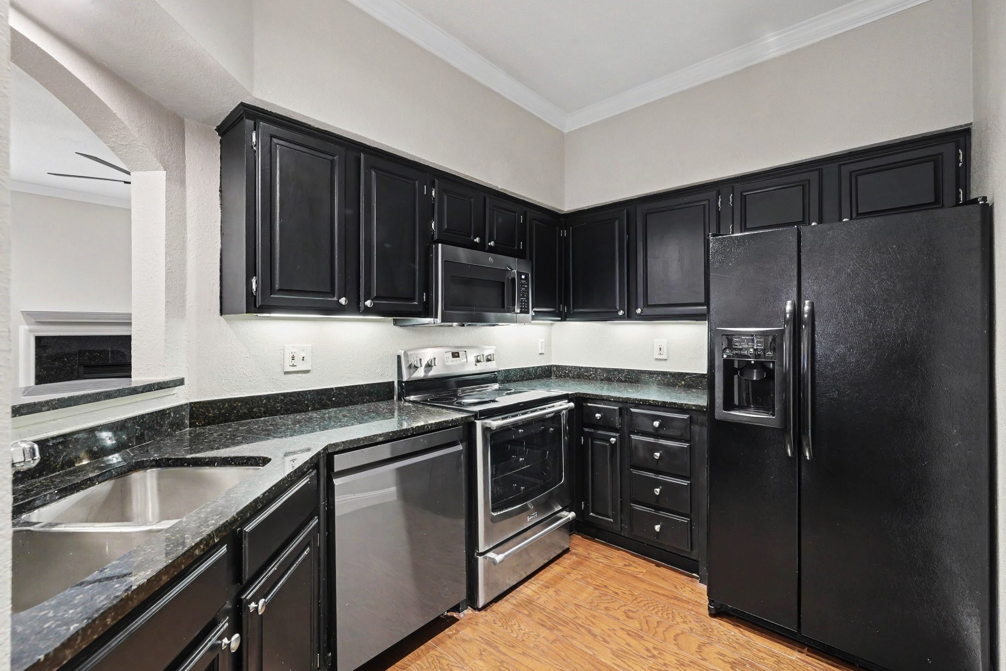 4102 Buena Vista Street Dallas TX 75204