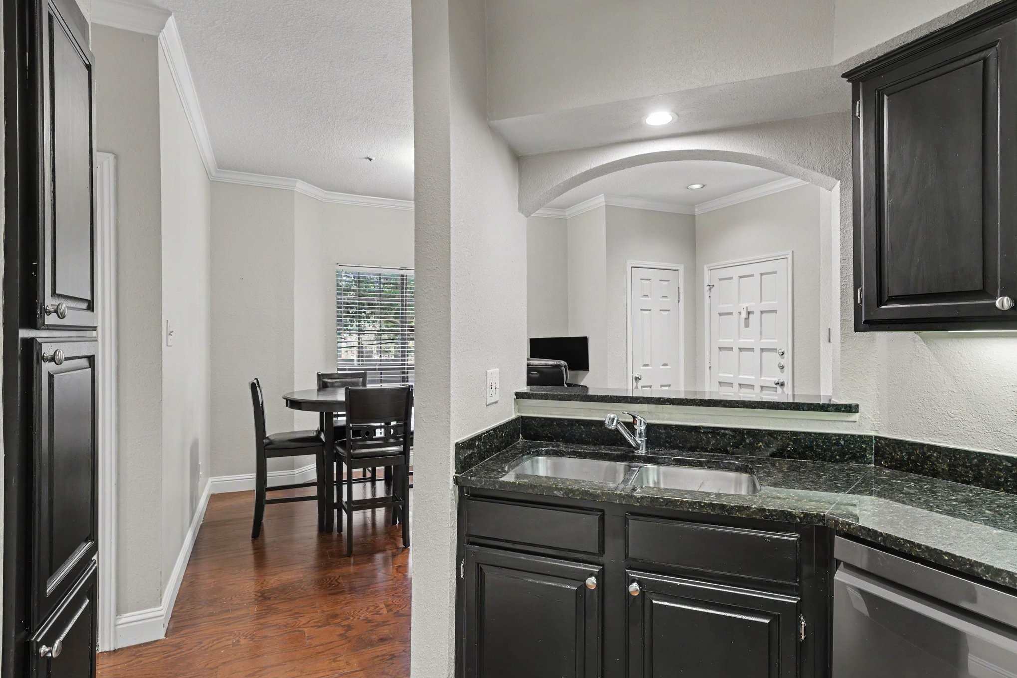 4102 Buena Vista Street Dallas TX 75204