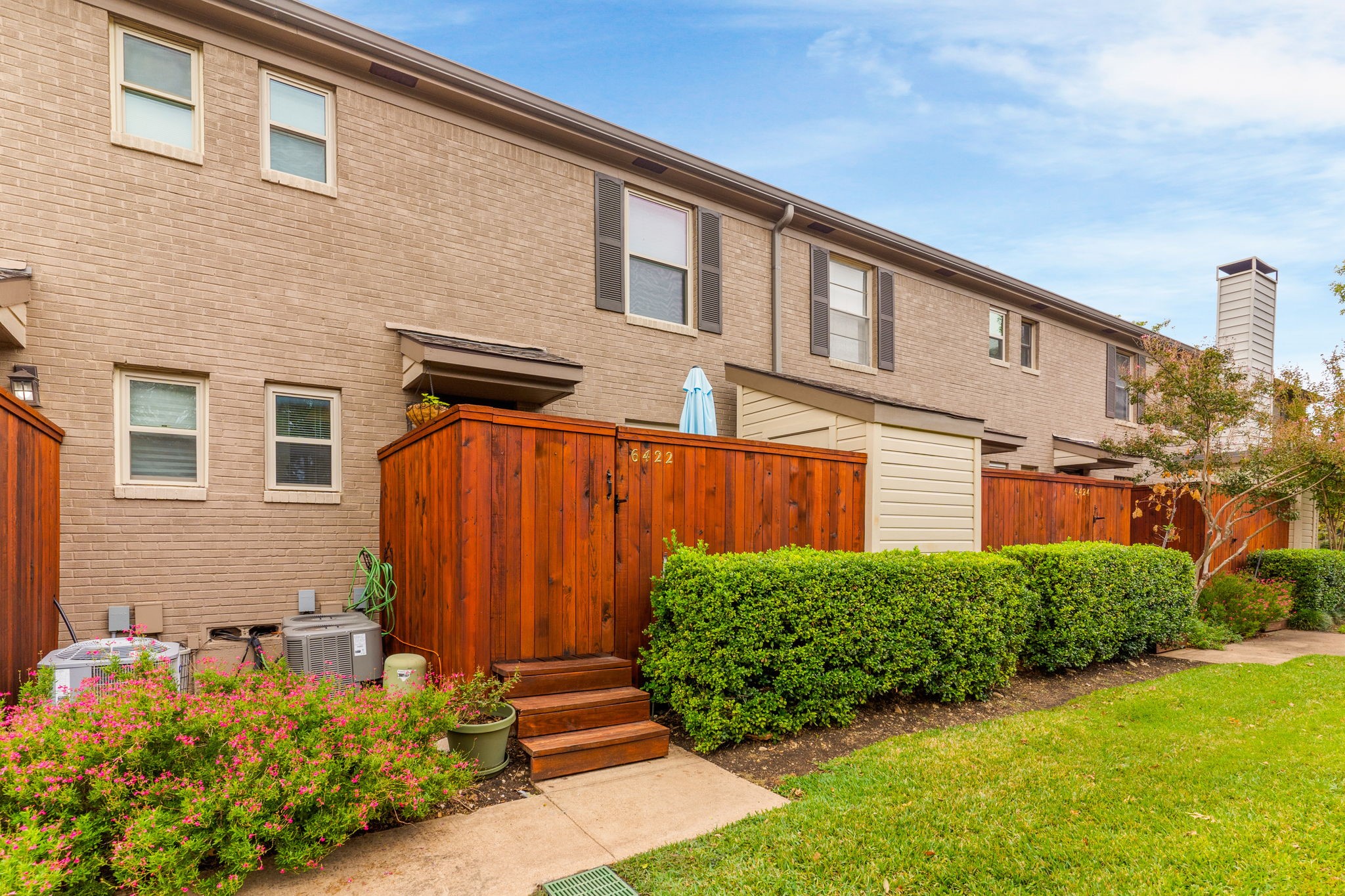 6422 Bordeaux Avenue Dallas TX 75209