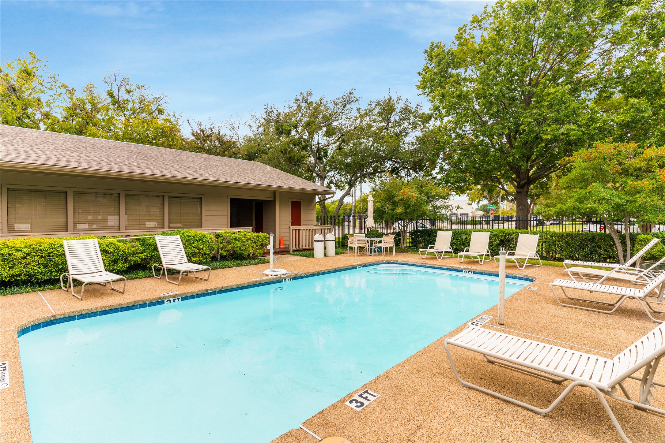 6422 Bordeaux Avenue Dallas TX 75209
