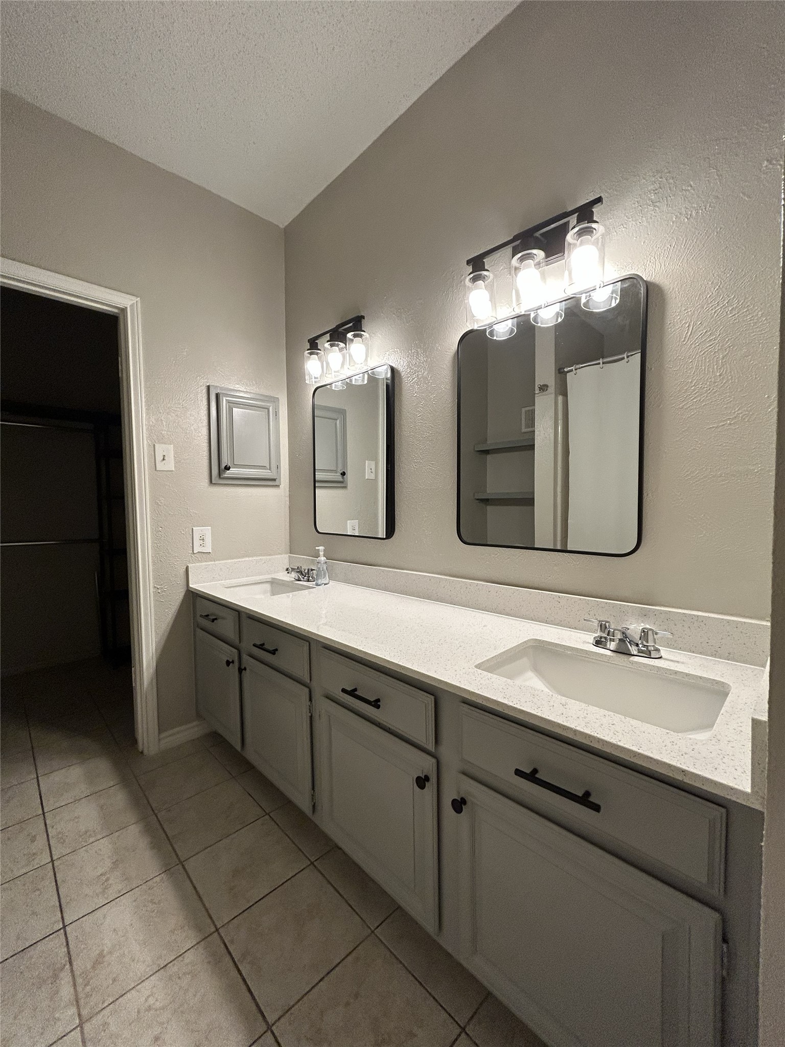 3617 W Northgate Drive Irving TX 75062