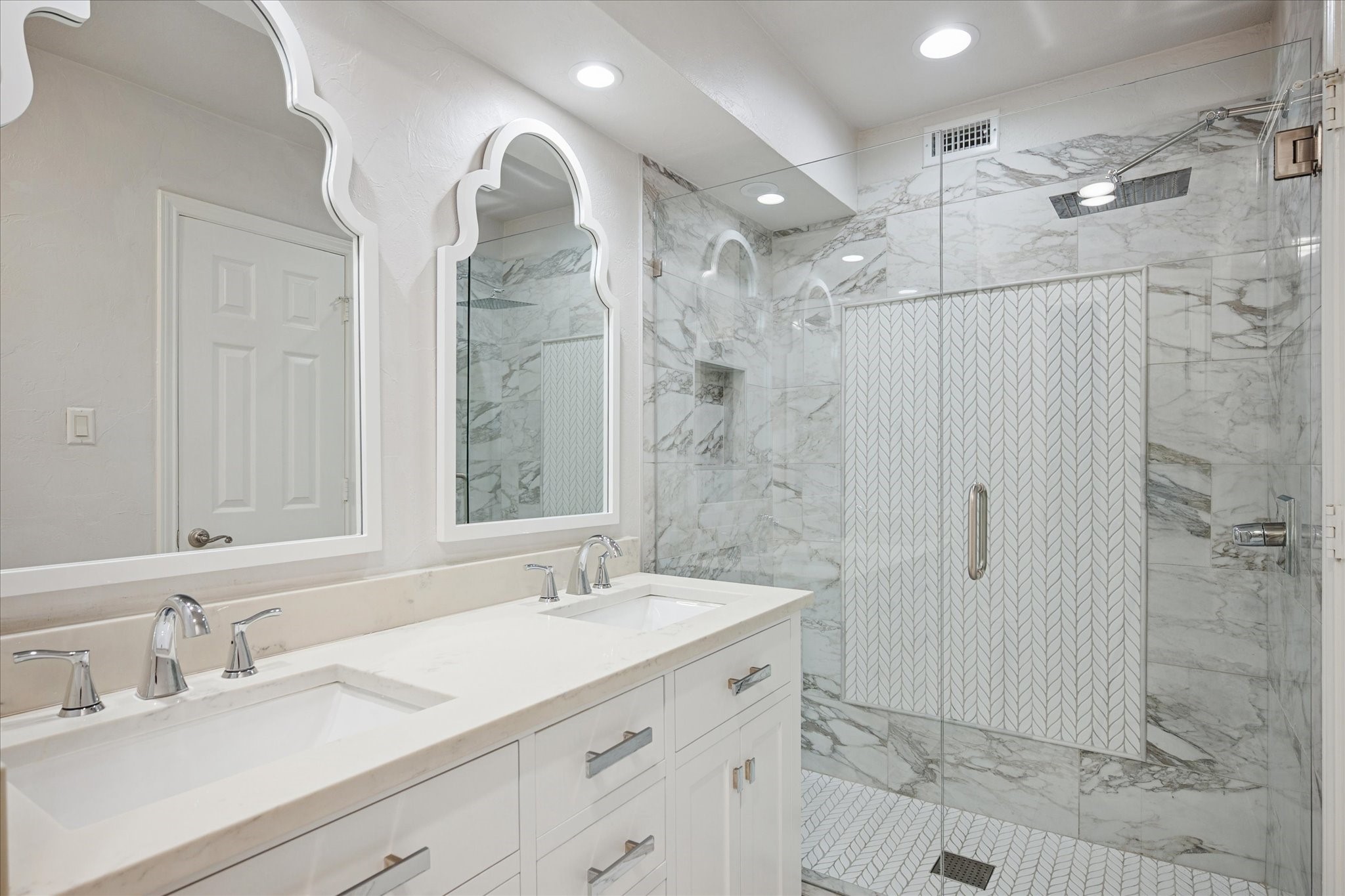 5565 Preston Oaks Road Dallas TX 75254