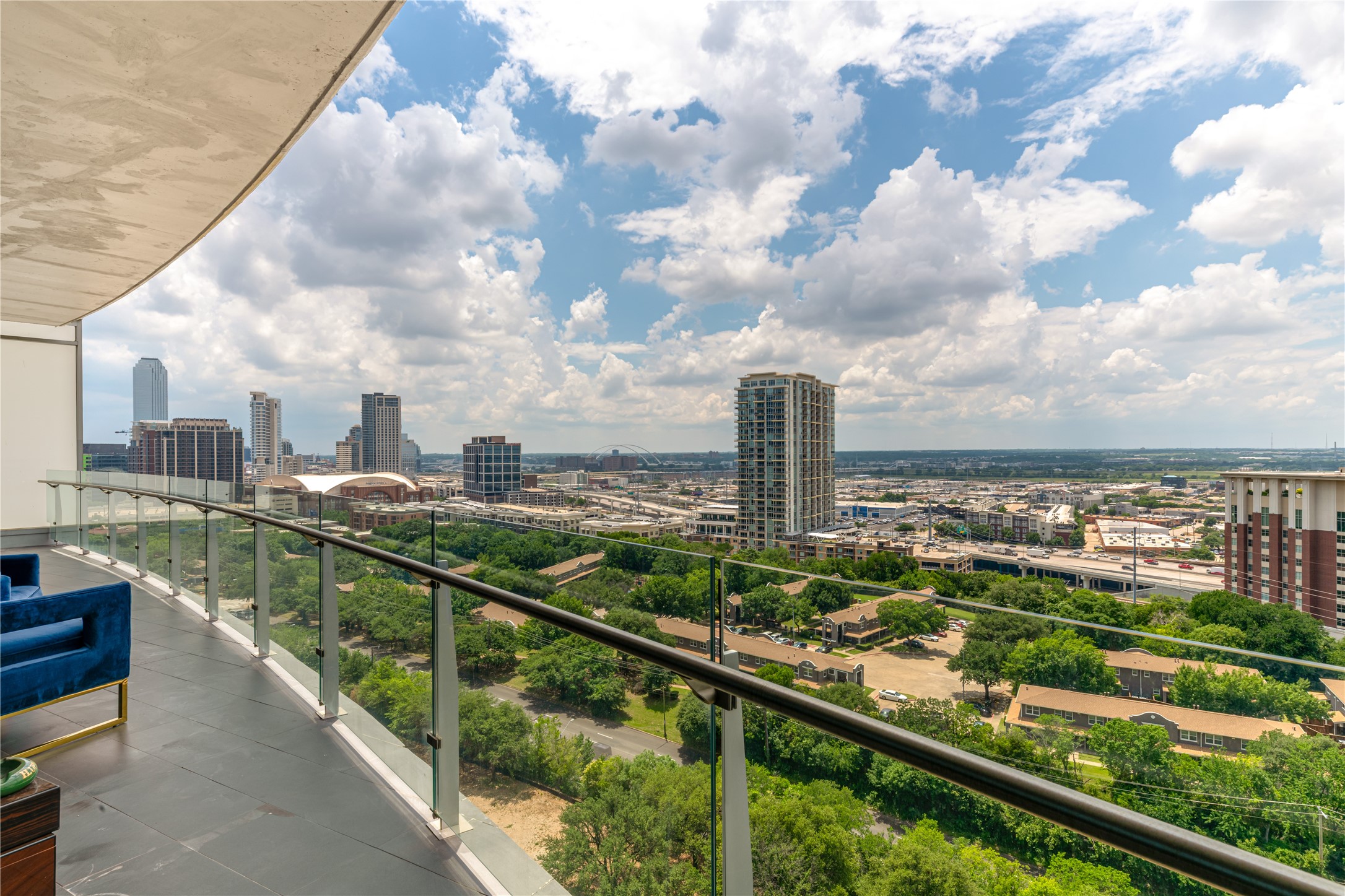 3130 N Harwood Dallas TX 75201