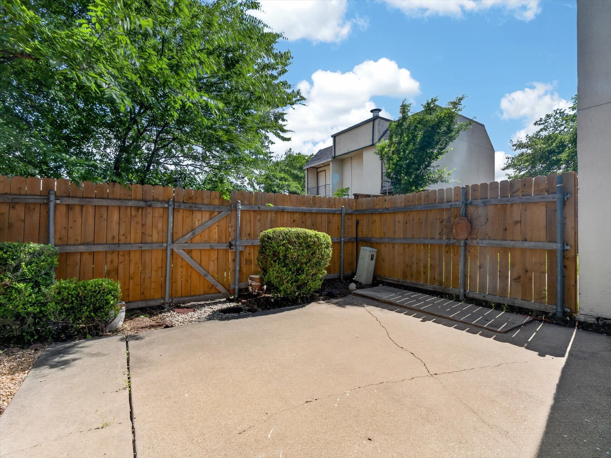 2408 Las Brisas Street Fort Worth TX 76119
