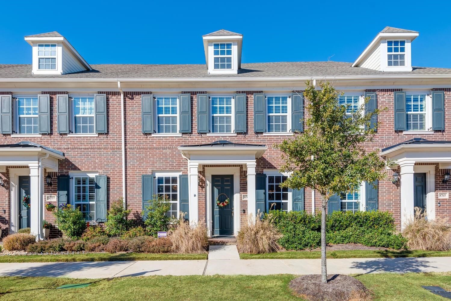 8761 Bridge Street North Richland Hills TX 76180