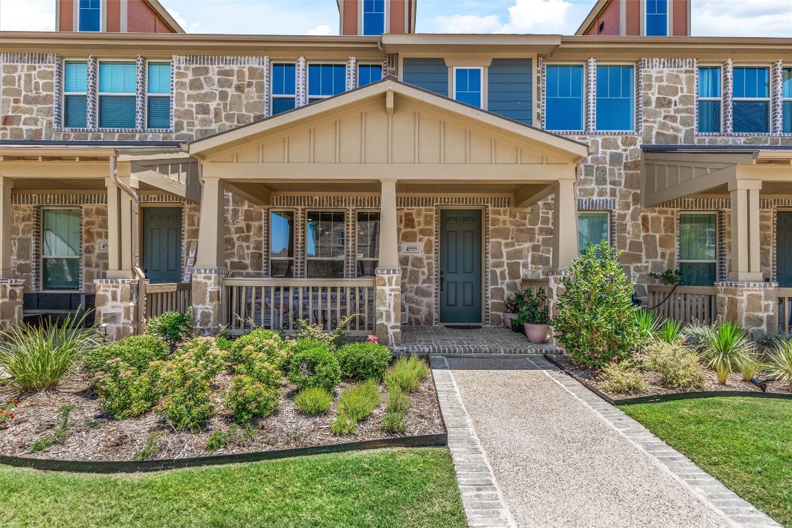 4555 Cypress Thorn Drive Arlington TX 76005