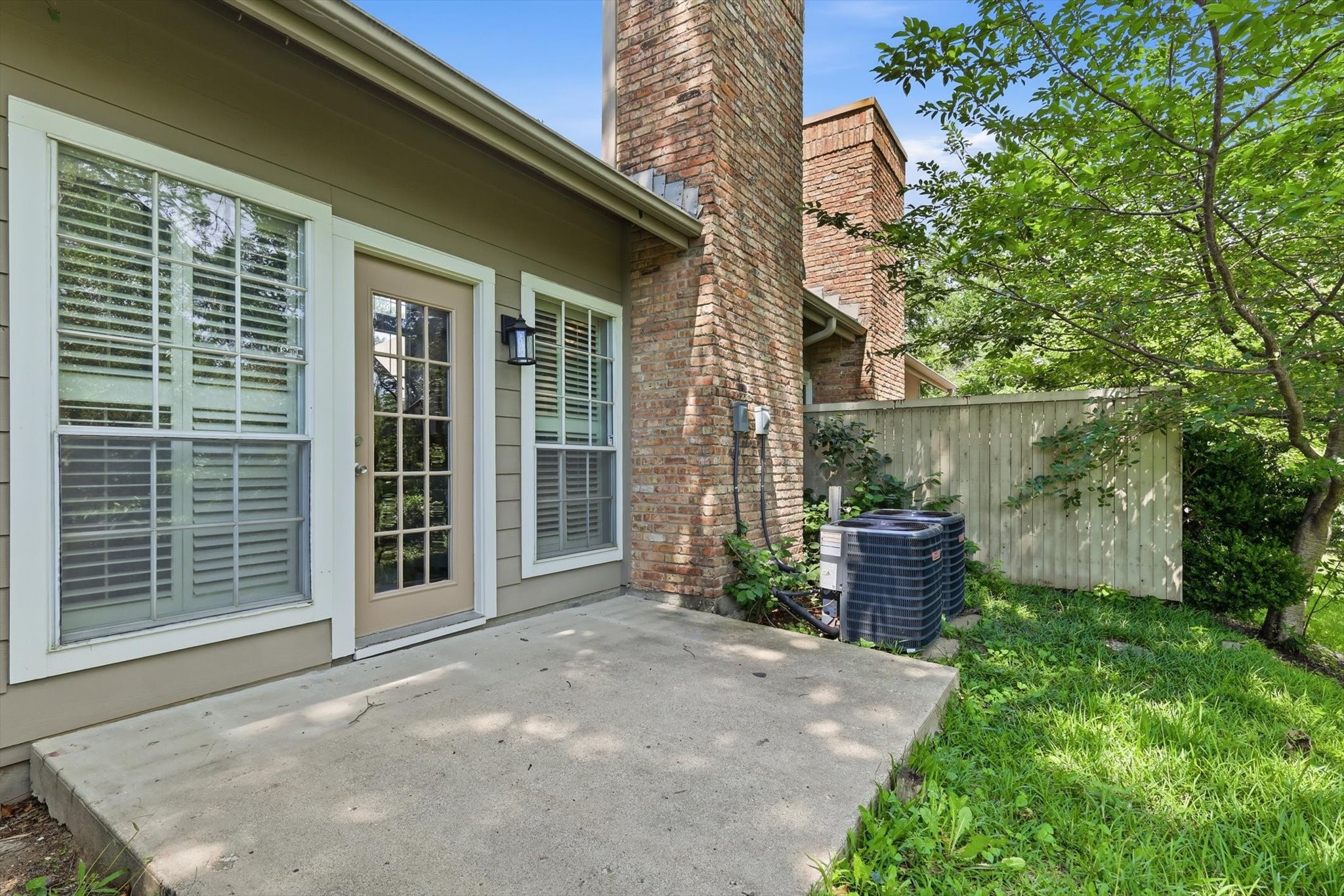 8430 Brittania Way Dallas TX 75243