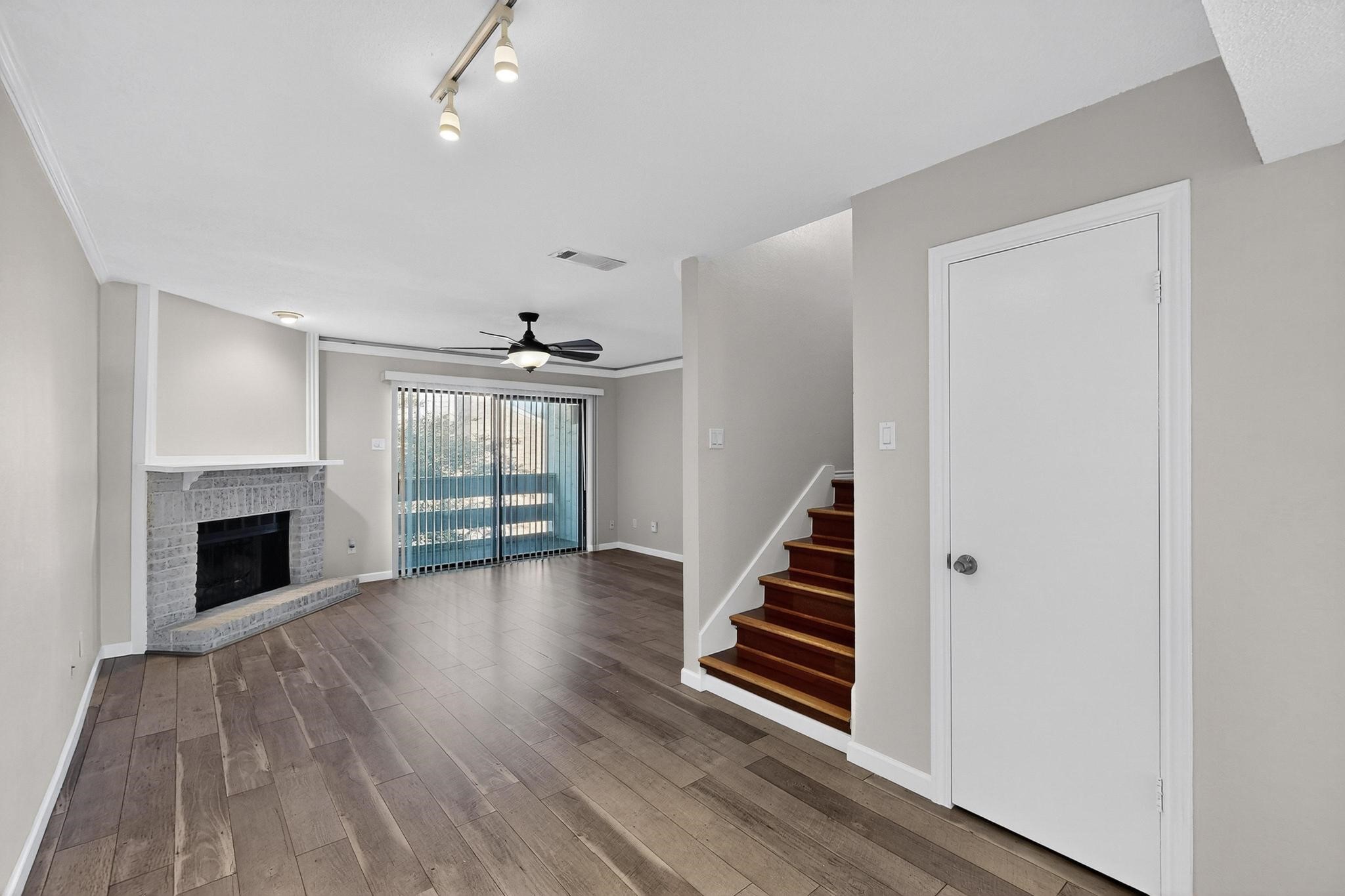 5840 Spring Valley Road Dallas TX 75254