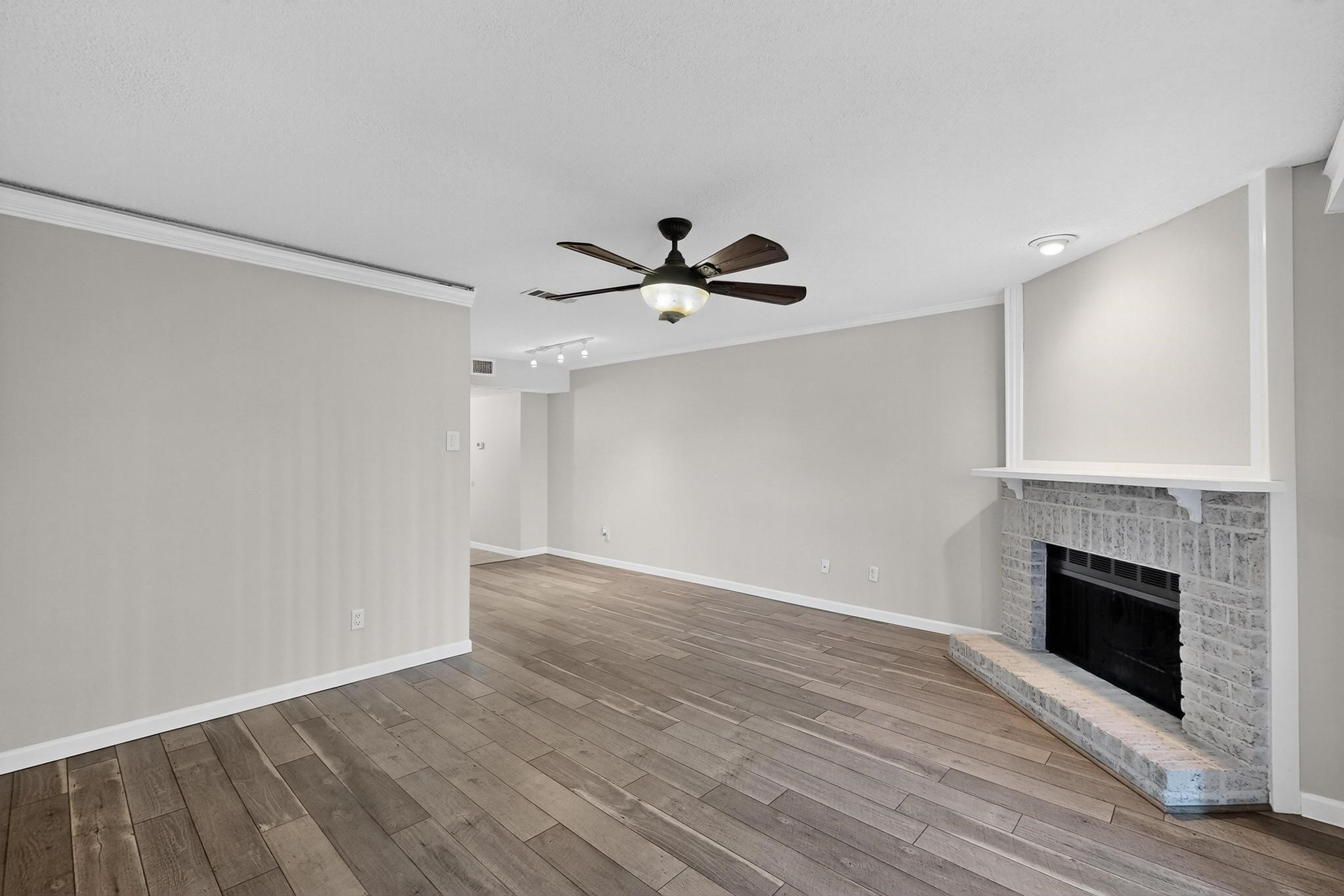 5840 Spring Valley Road Dallas TX 75254