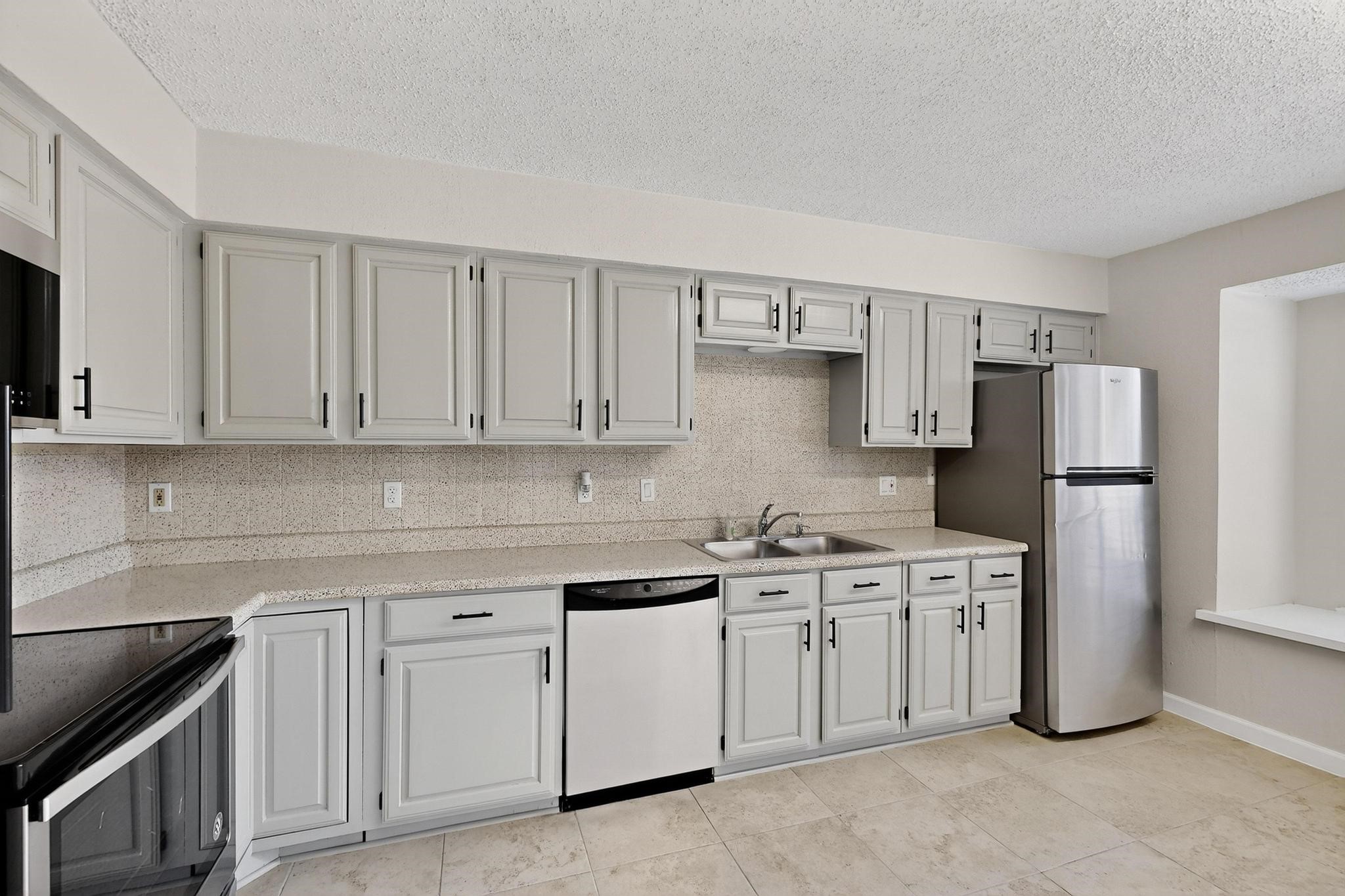 5840 Spring Valley Road Dallas TX 75254