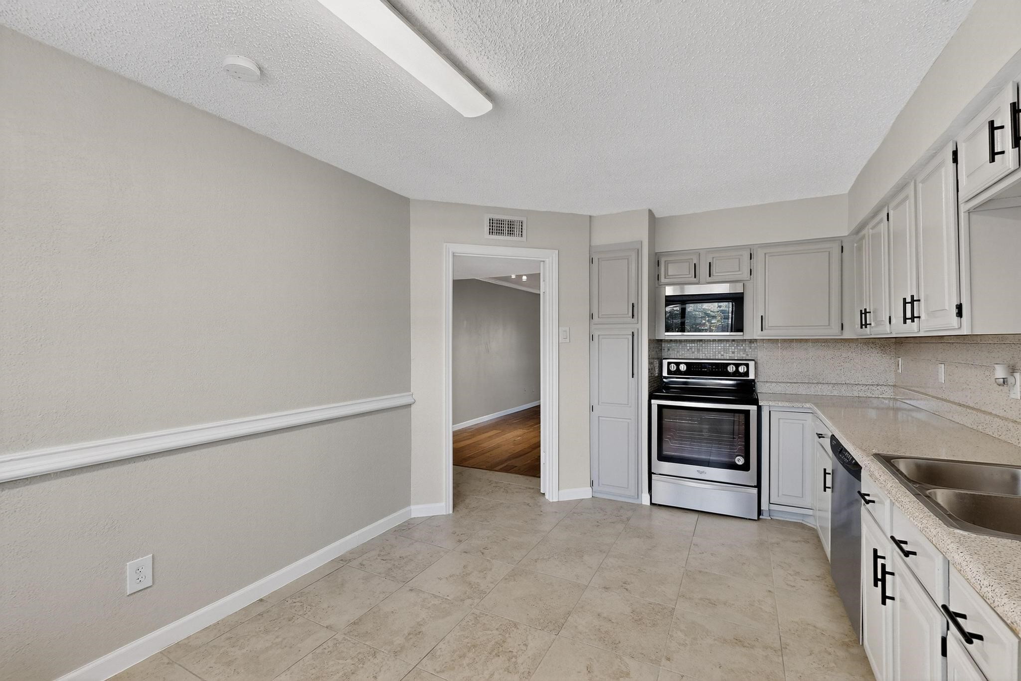 5840 Spring Valley Road Dallas TX 75254