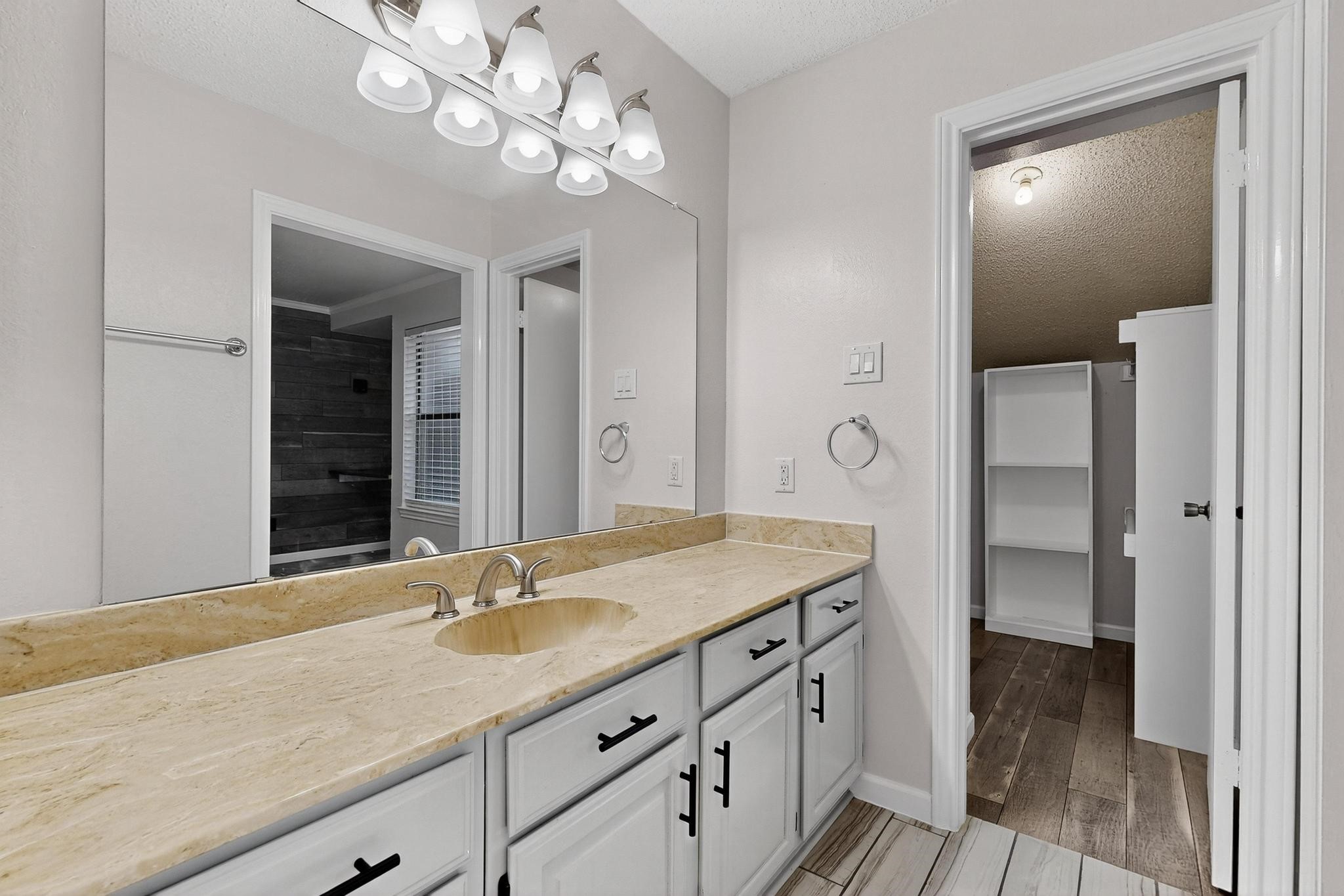 5840 Spring Valley Road Dallas TX 75254