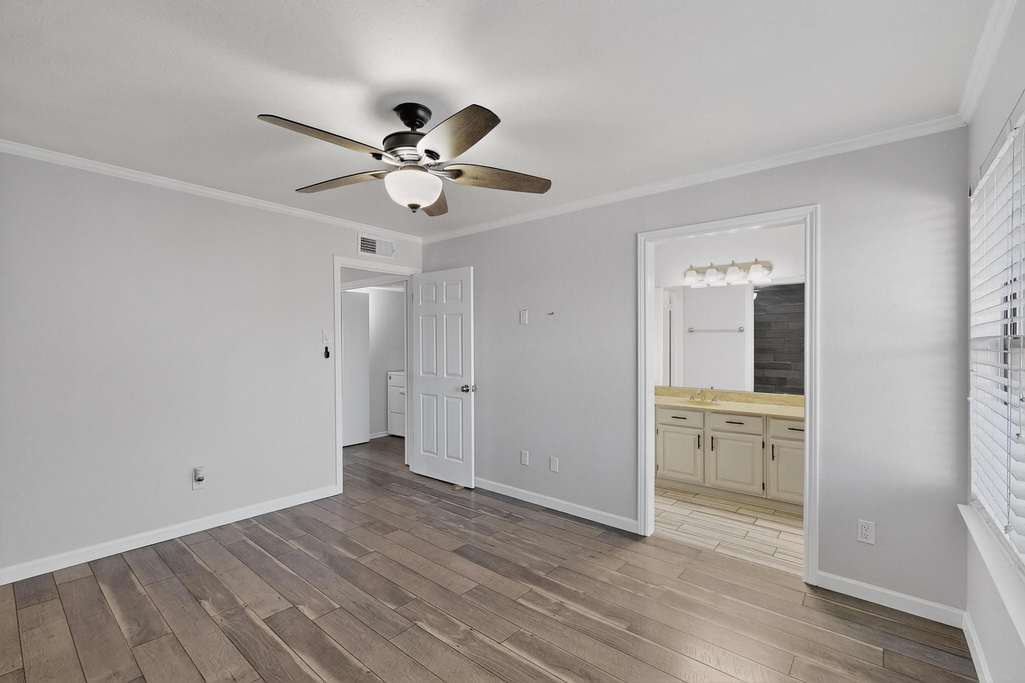 5840 Spring Valley Road Dallas TX 75254