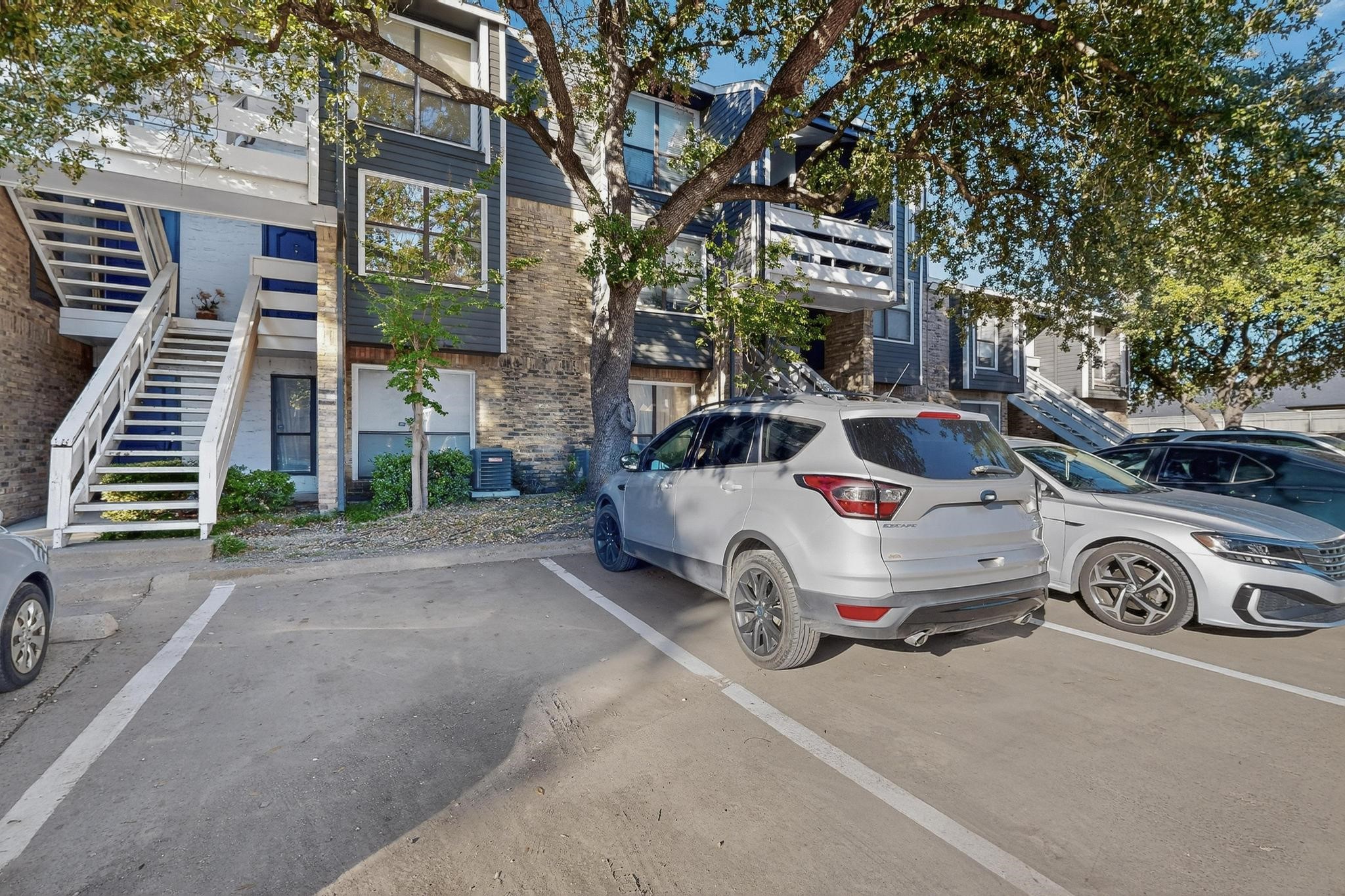 5840 Spring Valley Road Dallas TX 75254