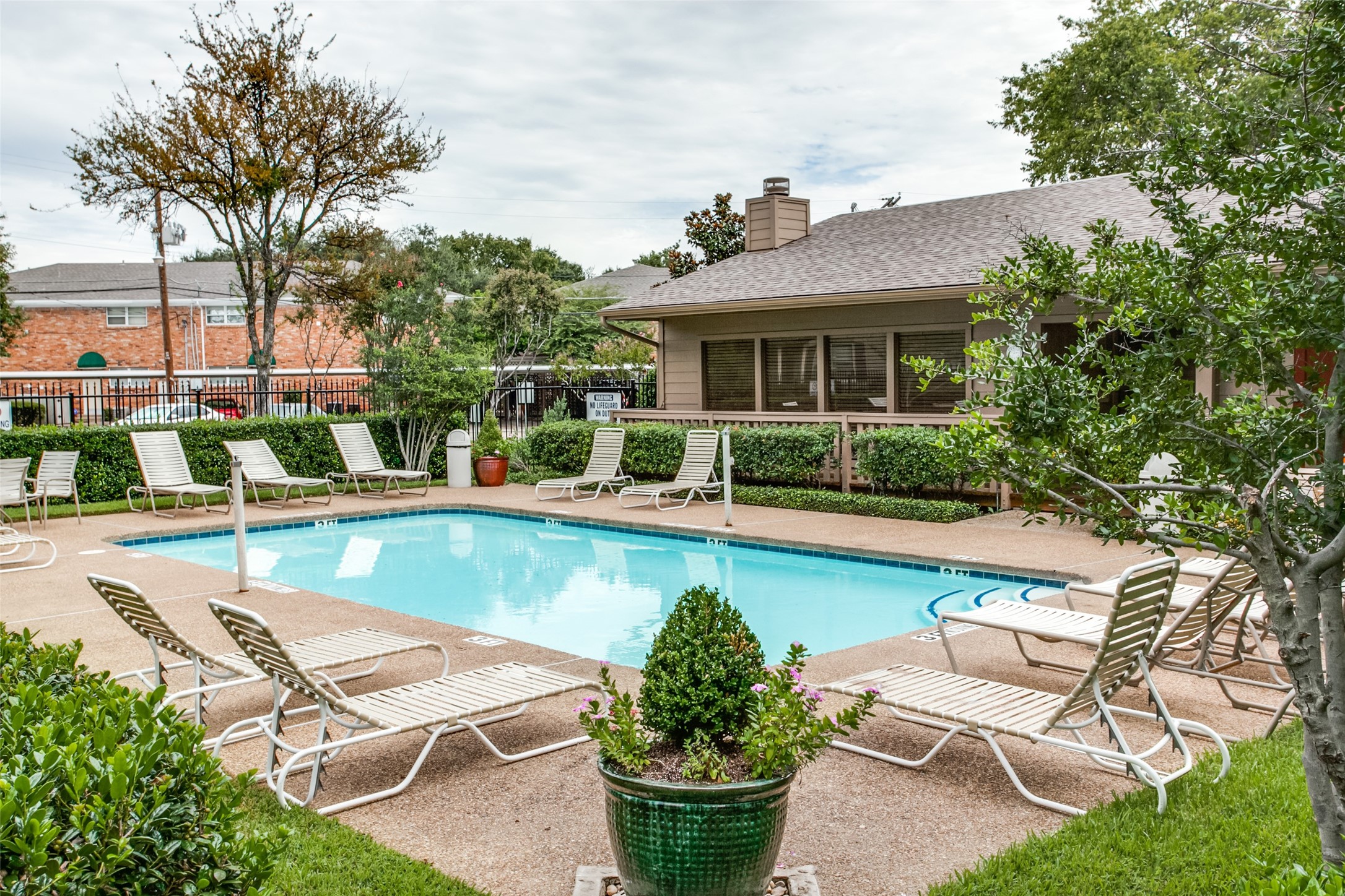 6352 Bordeaux Avenue Dallas TX 75209