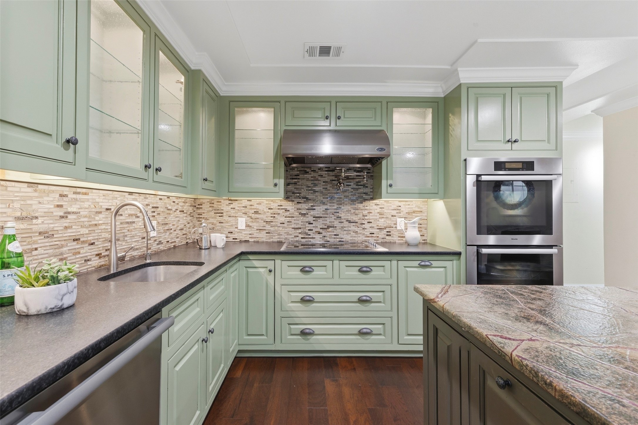 1357 Roaring Springs Road Fort Worth TX 76114