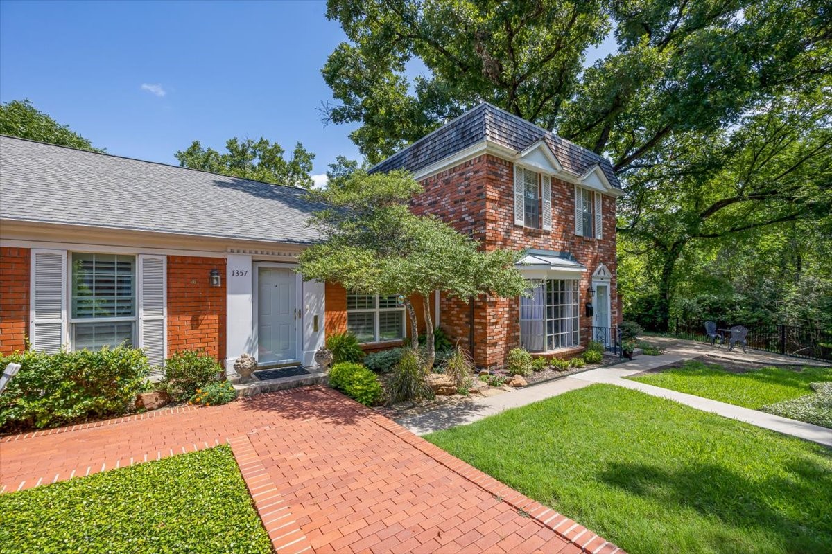 1357 Roaring Springs Road Fort Worth TX 76114