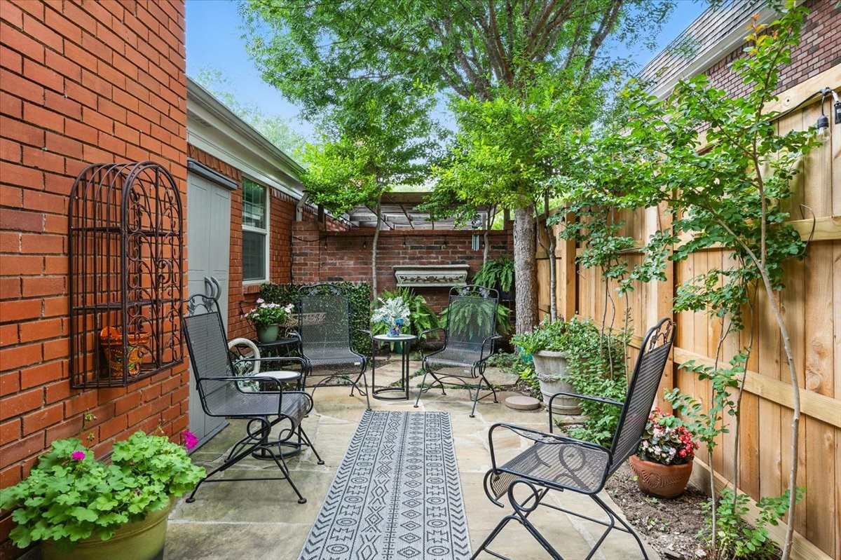 1357 Roaring Springs Road Fort Worth TX 76114