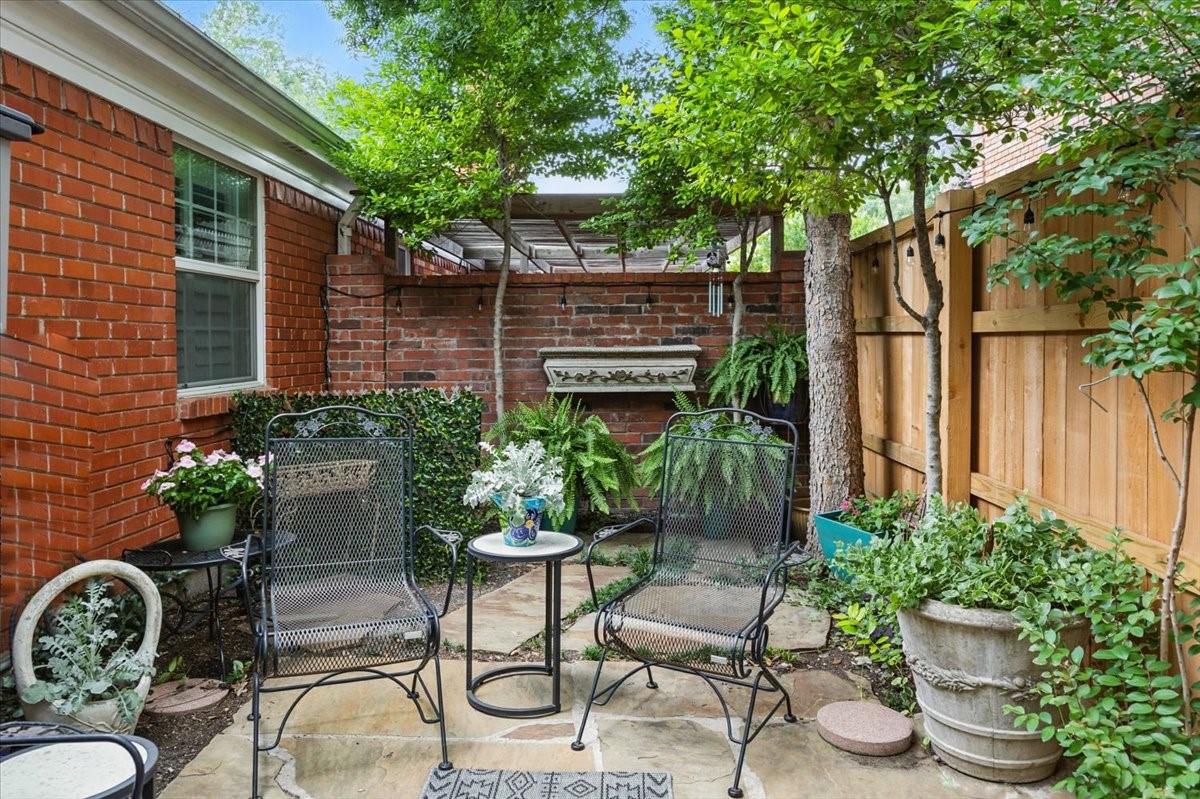 1357 Roaring Springs Road Fort Worth TX 76114