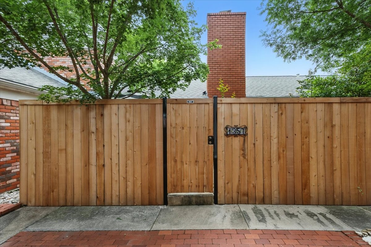1357 Roaring Springs Road Fort Worth TX 76114