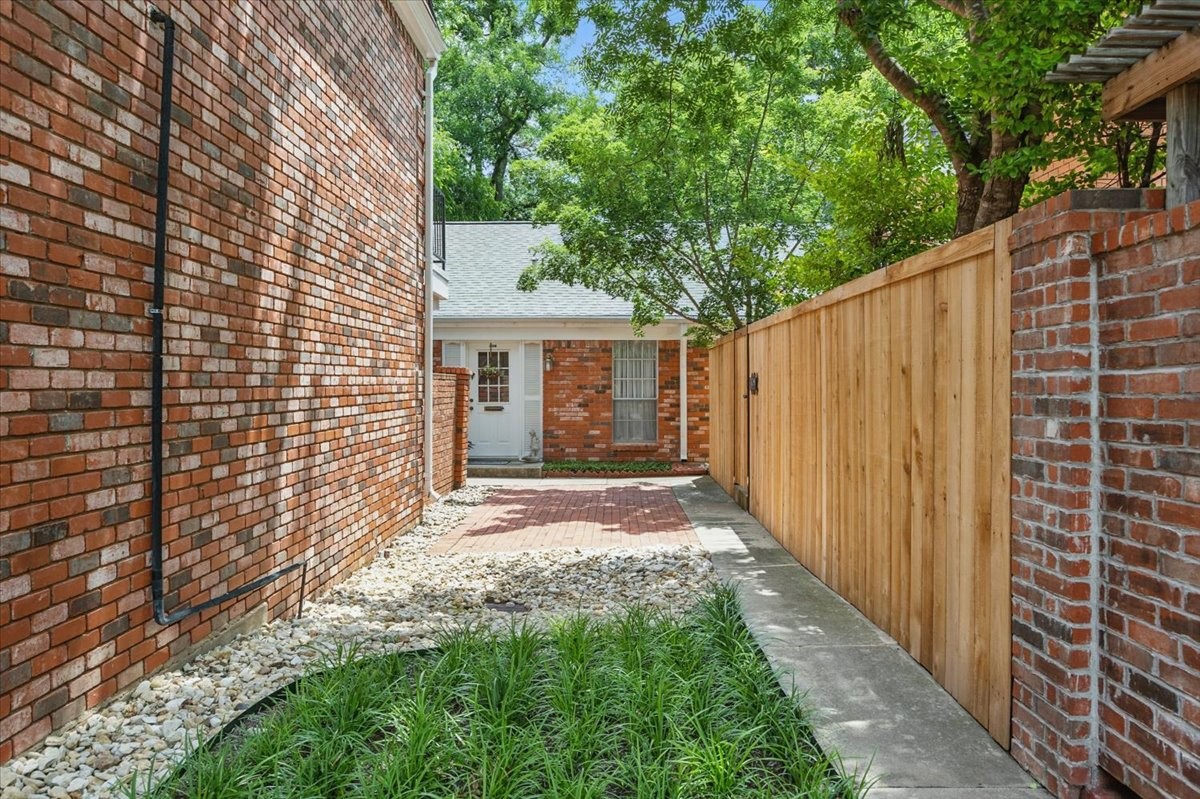 1357 Roaring Springs Road Fort Worth TX 76114