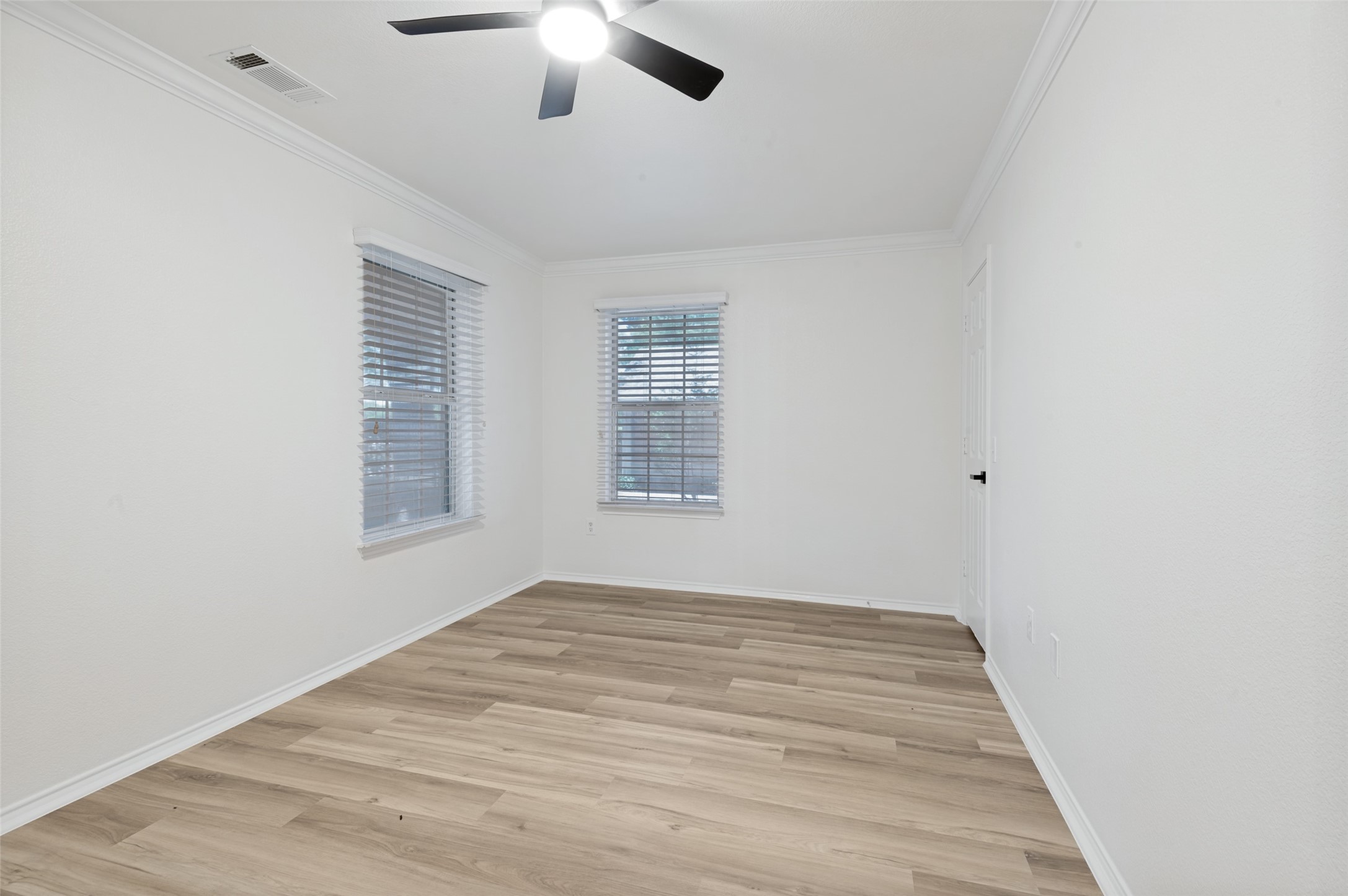 1004 Bridges Drive Arlington TX 76012