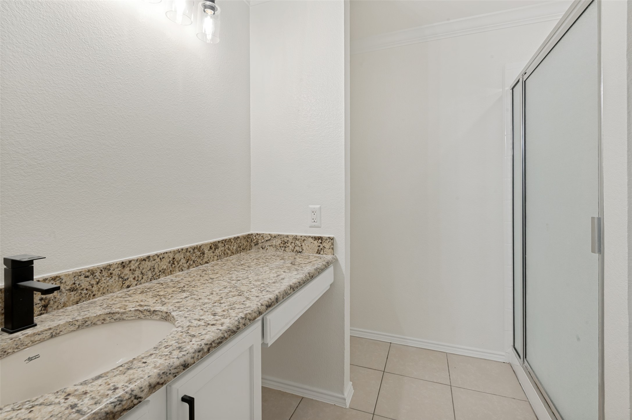 1004 Bridges Drive Arlington TX 76012