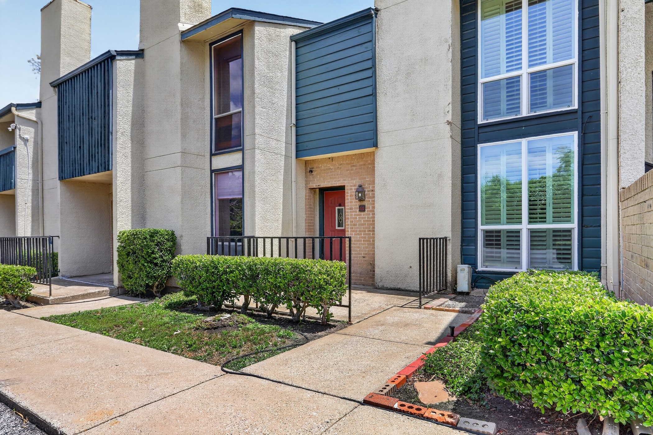 7175 Fair Oaks Avenue Dallas TX 75231