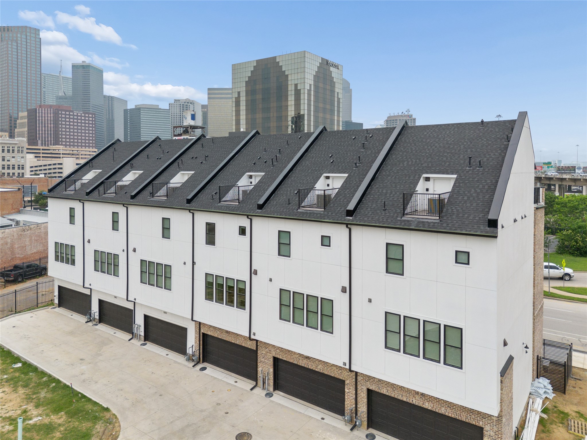 2401 Canton Street Dallas TX 75201