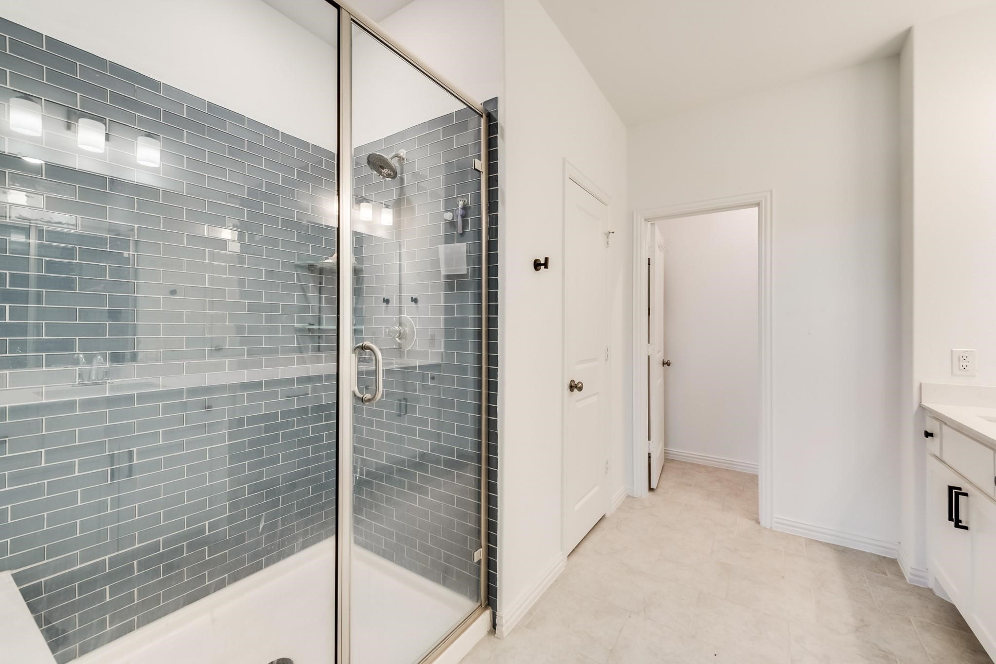 2514 Barnwood Lane Garland TX 75042