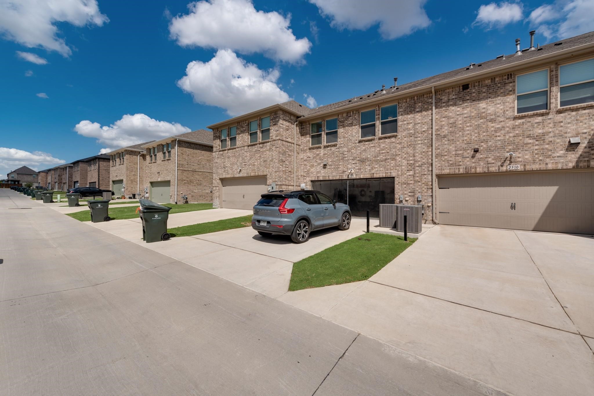 2514 Barnwood Lane Garland TX 75042