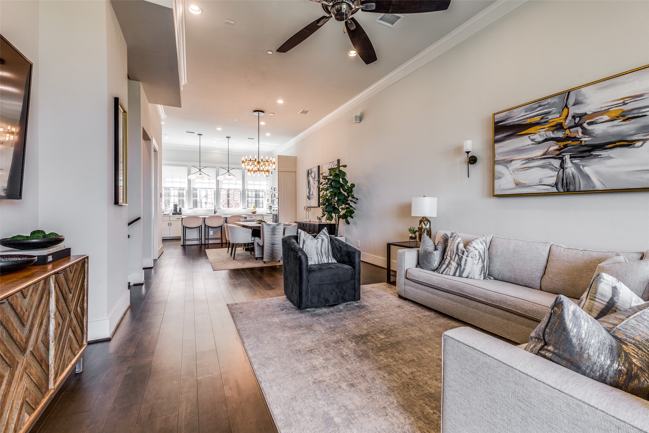 14965 Oak Street Addison TX 75001