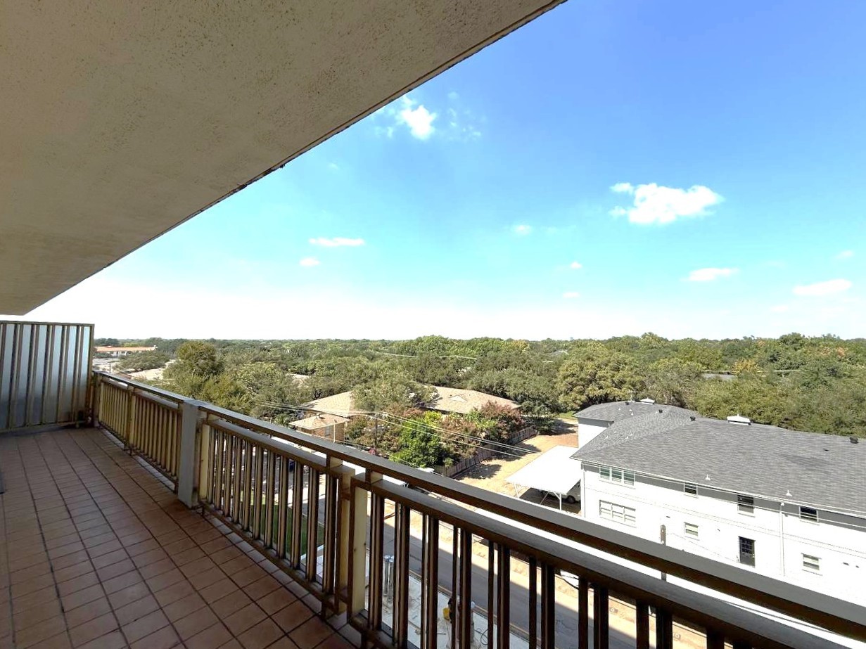 6211 W Northwest Highway Dallas TX 75225