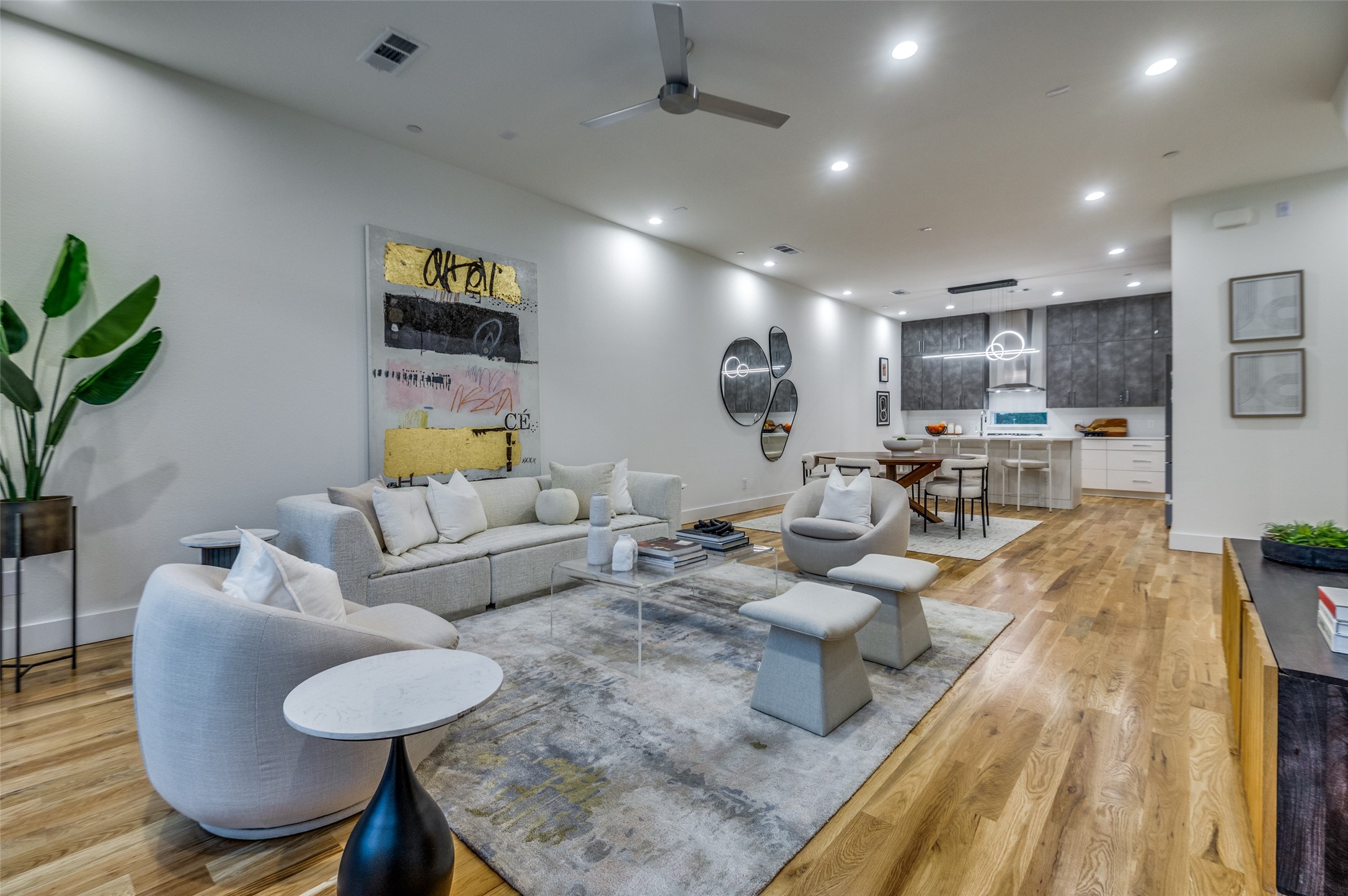 4125 N Reserve Lane Addison TX 75001