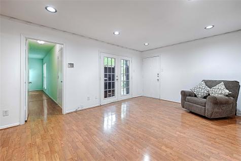 5808 Sandhurst Lane Dallas TX 75206