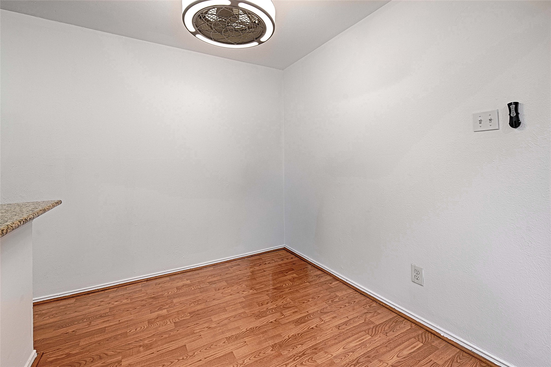 5808 Sandhurst Lane Dallas TX 75206