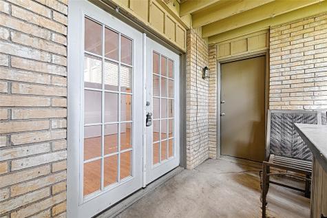 5808 Sandhurst Lane Dallas TX 75206