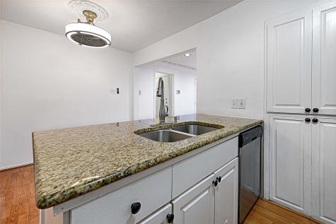 5808 Sandhurst Lane Dallas TX 75206