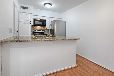 5808 Sandhurst Lane Dallas TX 75206