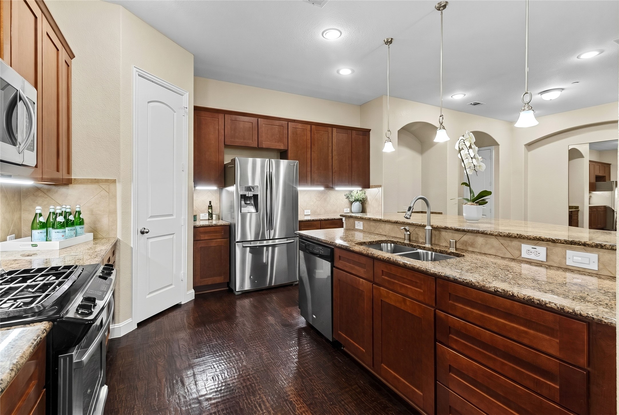 6748 San Roque Irving TX 75039
