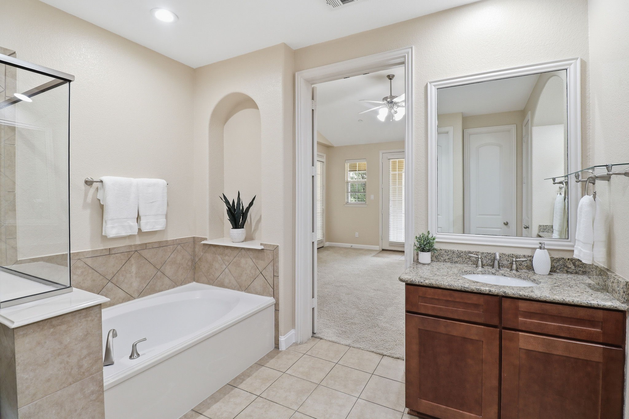 6748 San Roque Irving TX 75039