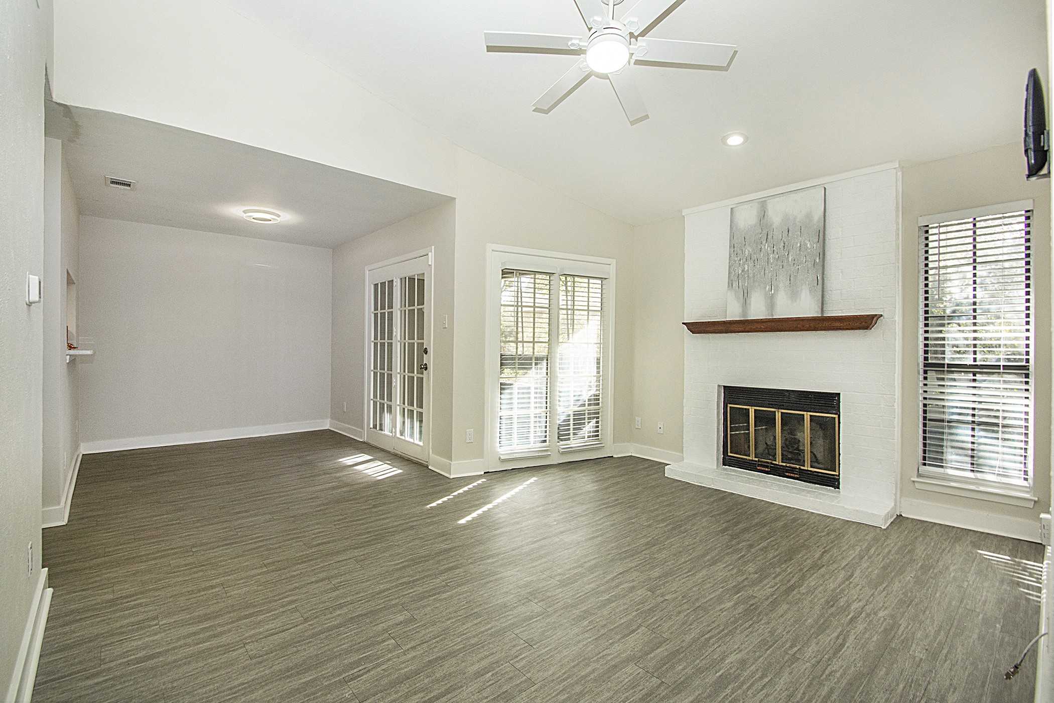 1104 Riverchase Lane Arlington TX 76011