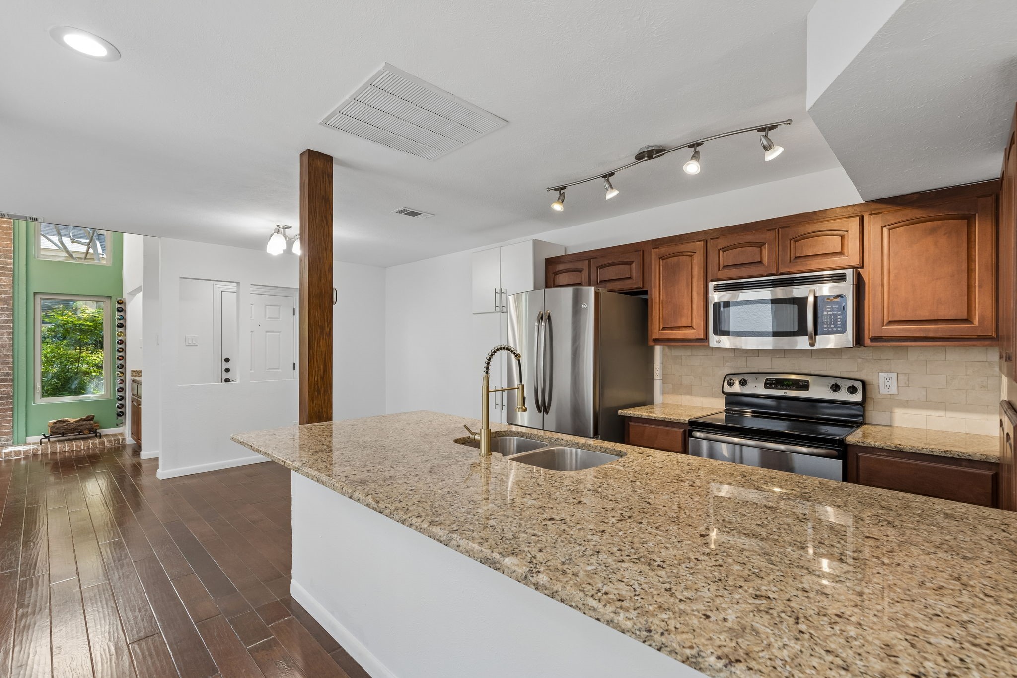 3227 Elizabeth Street Dallas TX 75204